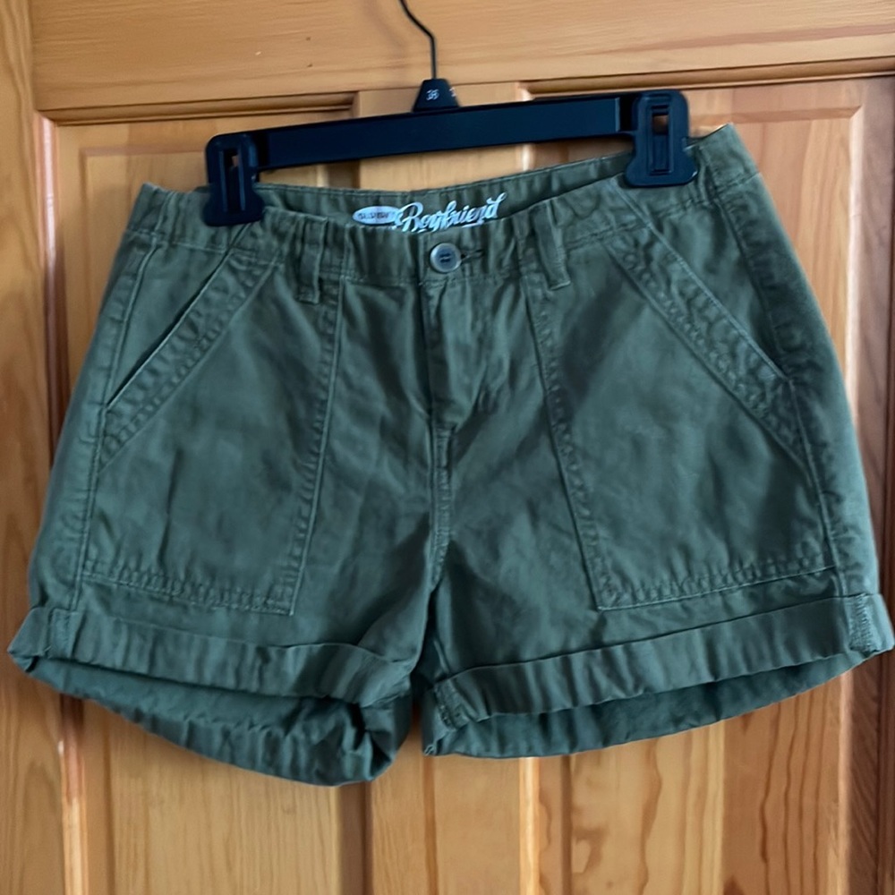 Old Navy green cargo shorts